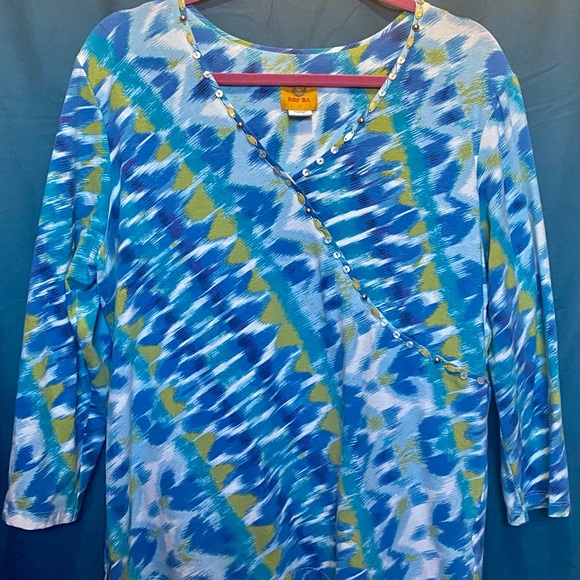 🌺 Ruby Rd. Embellished V Neck Top 🌺 - Picture 2 of 8